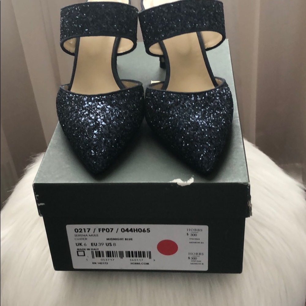 Shoes - Picture 4 of 5